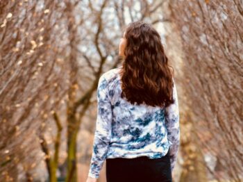 women-in-fall-walking